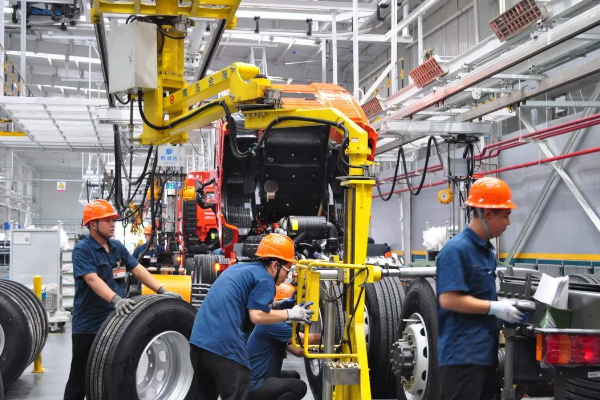 奮戰(zhàn)二季度丨馬力全開，跑出中國(guó)重汽“加速度”！